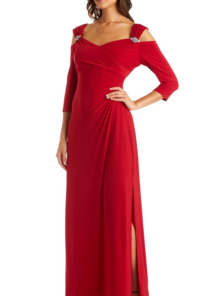 Robe de soirée longue à épaules dénudées RM Richards pour la vente par New Yorker's Apparel