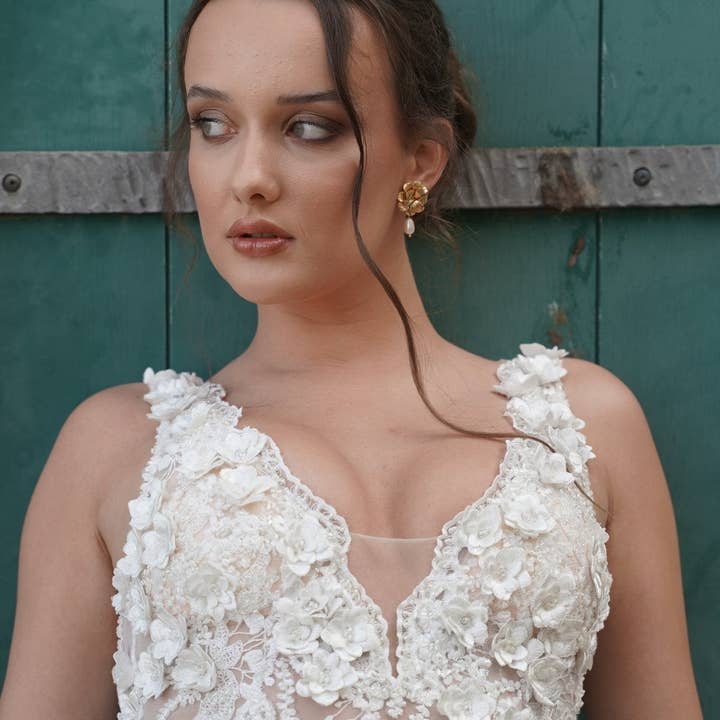 Orchidée - Flower Earring with River Pearl for wholesale by DUESTELLE ITALIA