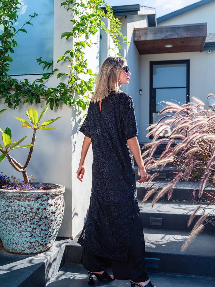 Jennafer Grace - Vente Tunique – femme - Tunique Of The Night à ourlet fendu