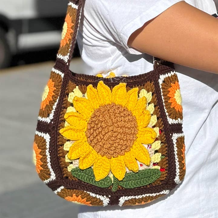PinkLadyWorkshop - Vendita all'ingrosso Tracolla - Donna - Borsa a tracolla marrone con quadrato della nonna girasole all'uncinetto fatto a mano