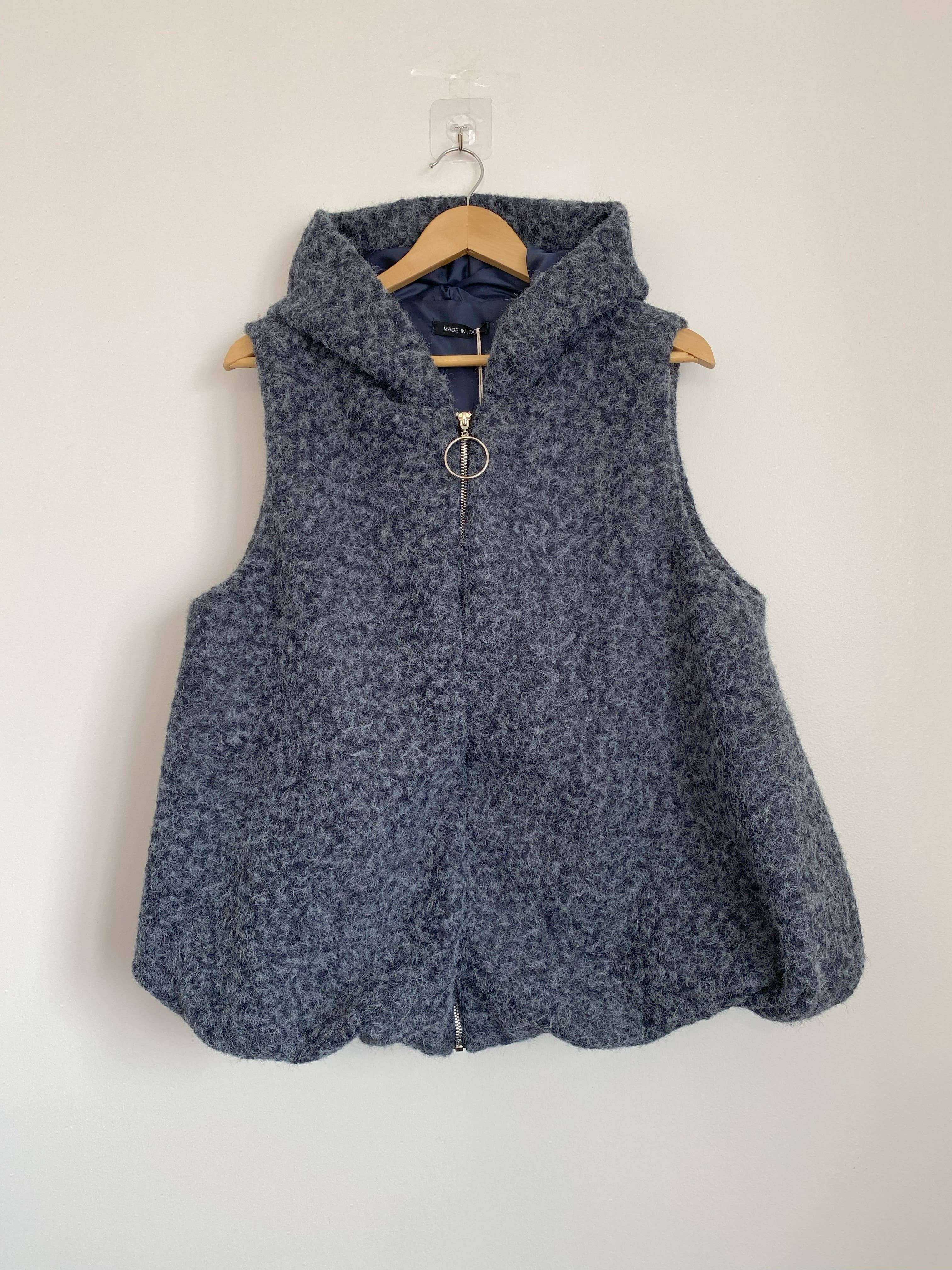 ORNELLA PARIS - Wholesale Jacket - Women's - sleeveless hooded zip-up jacket BLL-V609096