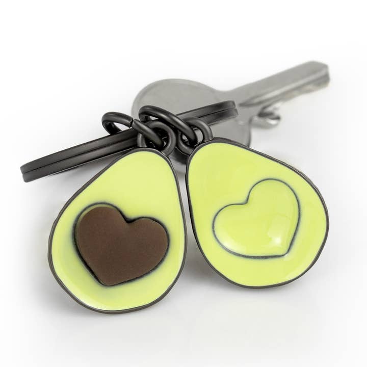 Oli Olsen - Wholesale Keychain - Unisex - Metalmorphose Green Avocado With Heart Seed Keyring3