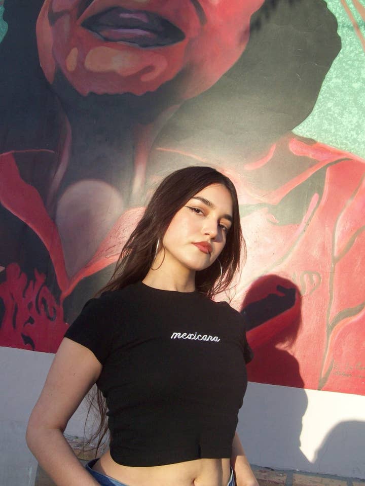 Mexicana broderad ribbad baby-T-shirt för wholesale av Latina Dreamer Apparel