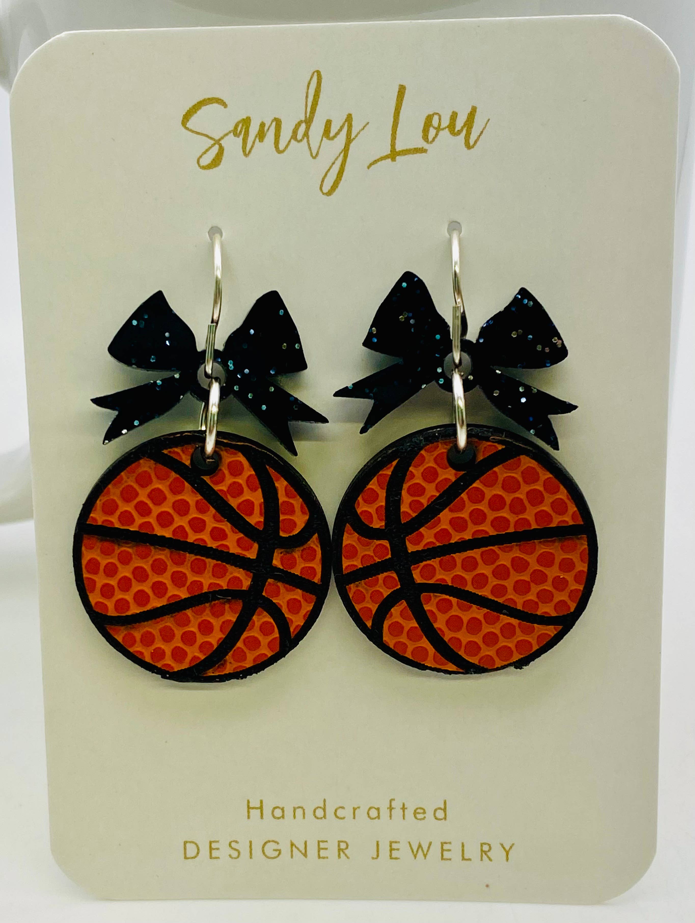 Sandy Lou Designs - Vente Boucles d'oreilles pendantes - Boucles d'oreilles esprit jour de match de basket-ball3