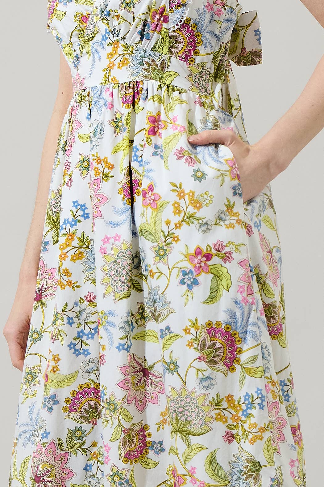 PINK GREEN BLUE Pany Floral Mawar Ruffle Maxi Dress for wholesale on Faire7