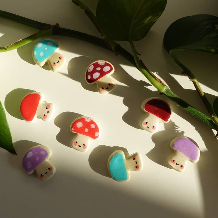 Nyårslyckomagnet för wholesale av uncomfy cherry