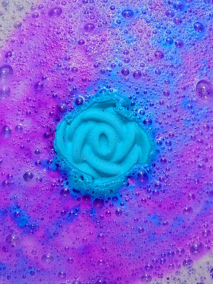 Roses flowers bath bombs snowfairy for wholesale by Glamfizz