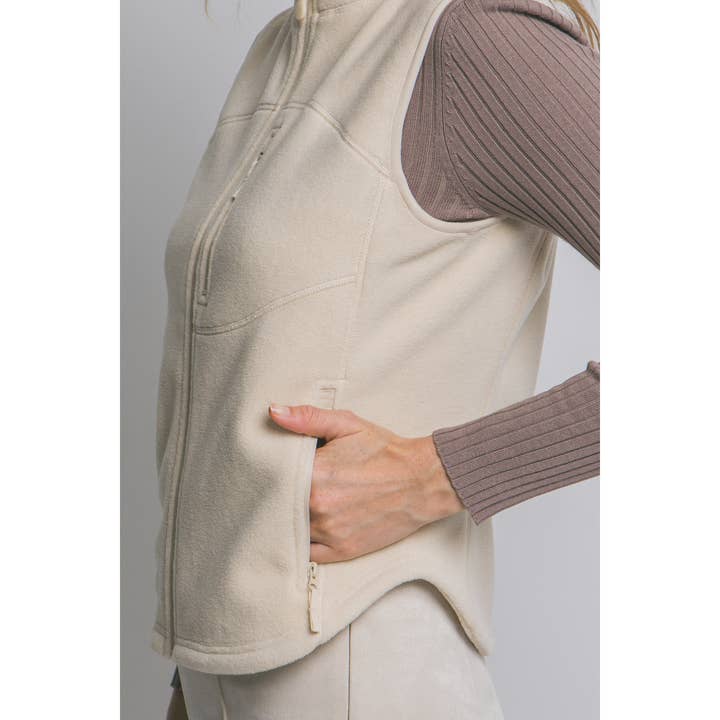 Style Up - Wholesale Jacket - Women's - Polar Fleece Lightweight Vest w Zippered Pockets20