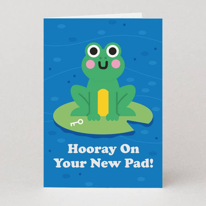 Nouvelle Maison Nouvelle Demeure Carte | Carte de Pendaison de Crémaillère Mignonne | Cartes Grenouille pour la vente par Studio Boketto