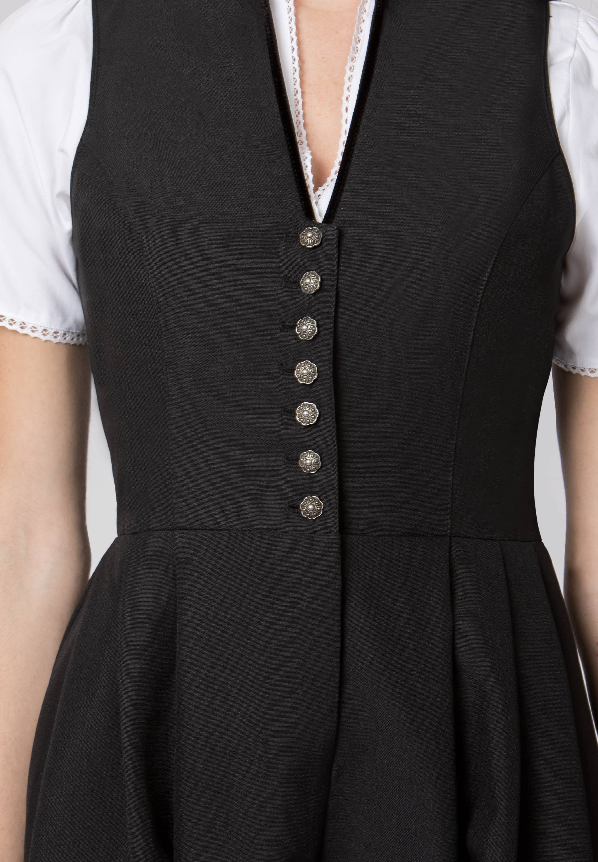 preto Dirndl Akina para venda a revendedores na Faire3