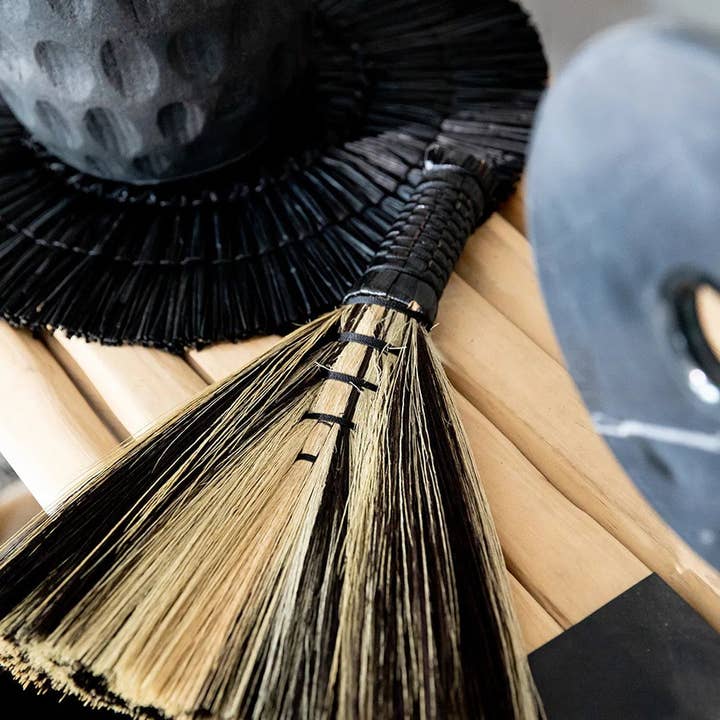 Bazar Bizar Living - Wholesale Broom - The Sweeping Brush - Black Natural3