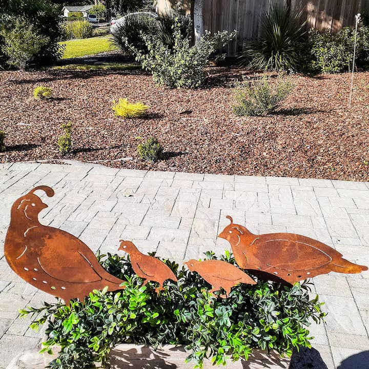 California Home & Garden - Wholesale Outdoor Ornament/Decor - Rst/Nat Quail Family on Pick 4 Garden Art