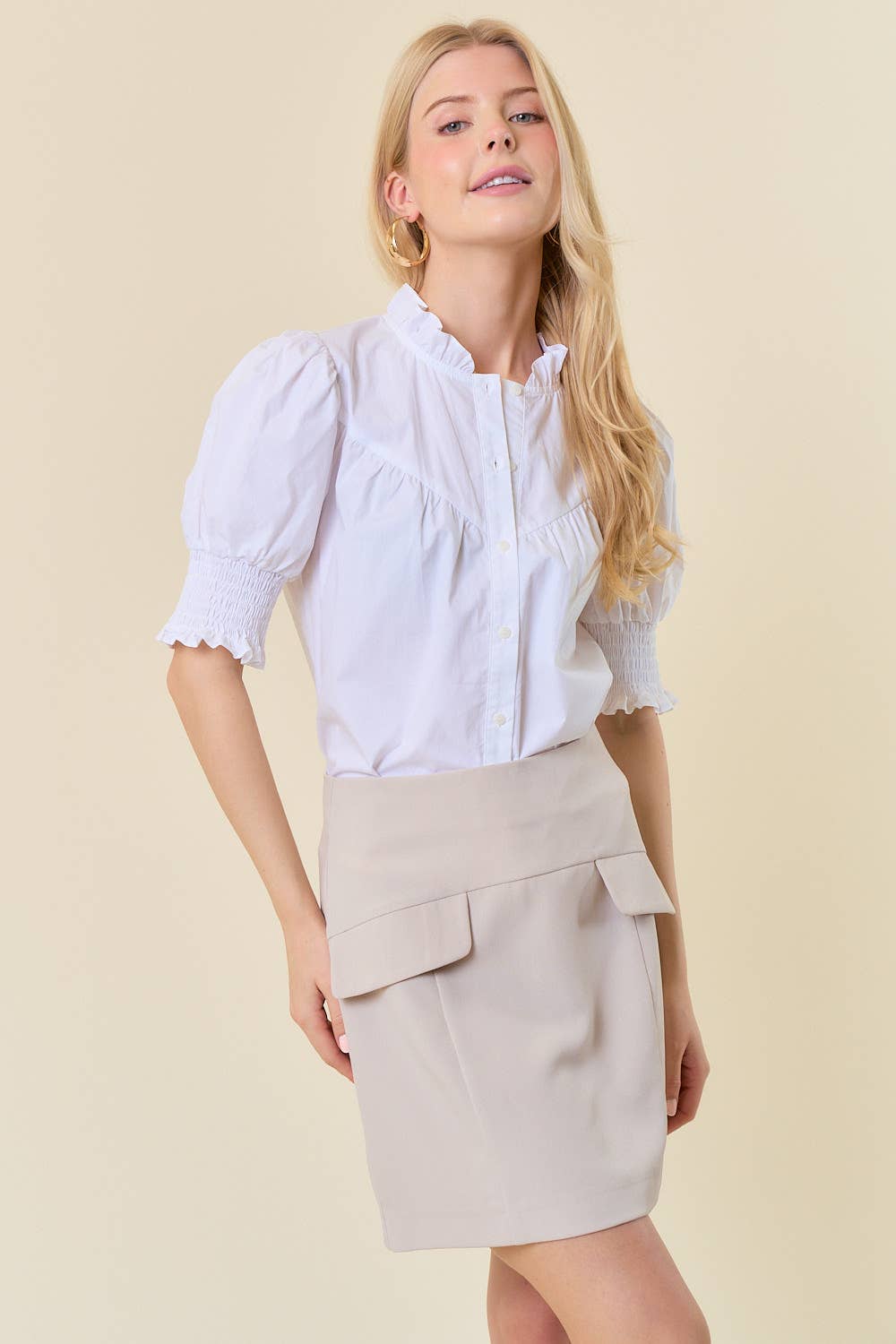 Doe and Rae – wholesale Kjol - Dam – MINIKJOL MED HÖG MIDJA MED FAUX KLAFF - 6488S9