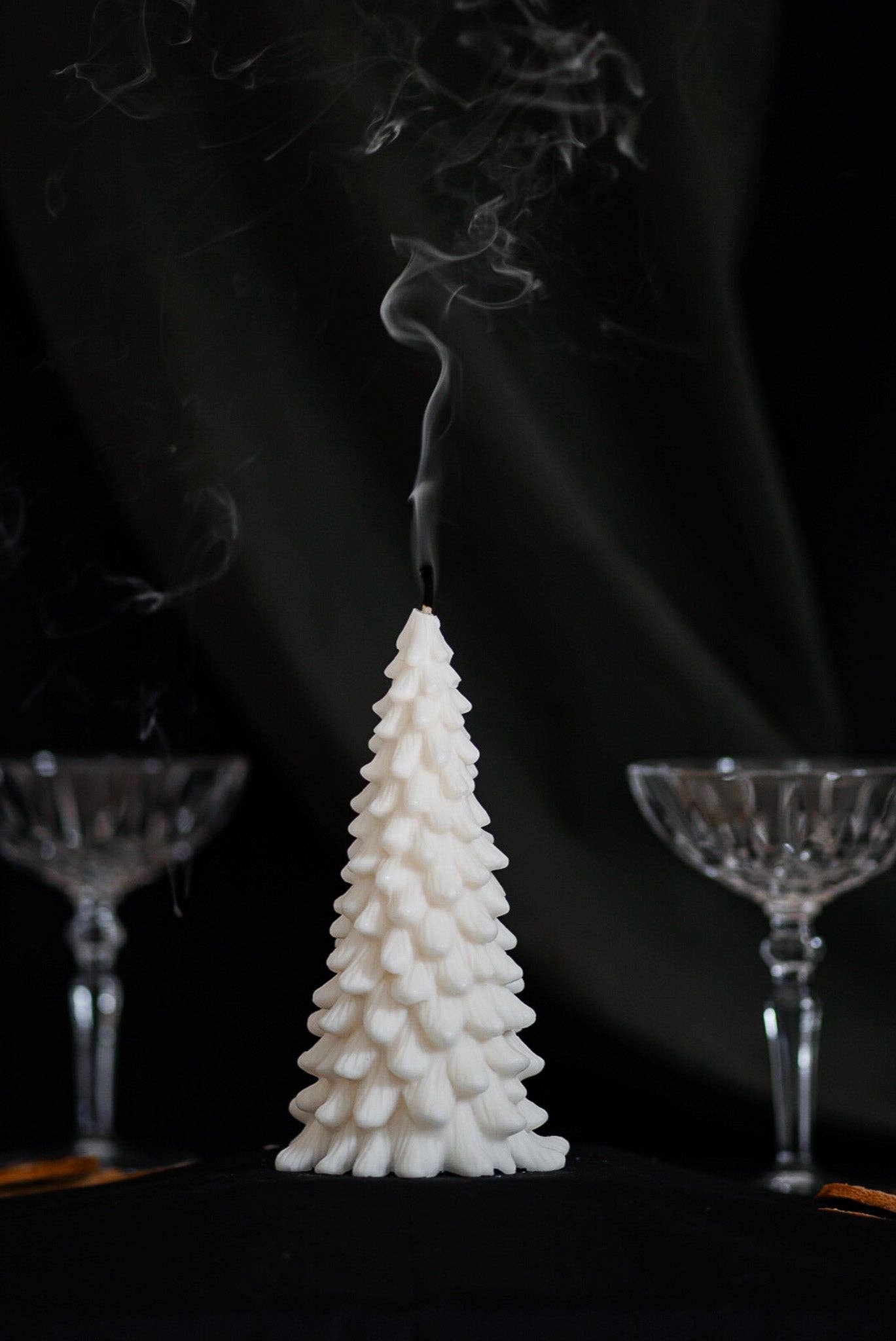 noosh.studio – wholesale Novelty candle – The Snow Fir1