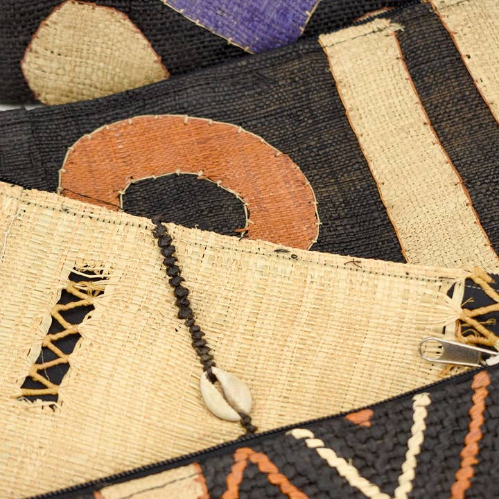 Swahili | AFRICAN MODERN - Wholesale Makeup/Cosmetic Bag - African Joy Congo Raffia Cosmetics Pouch - Assorted