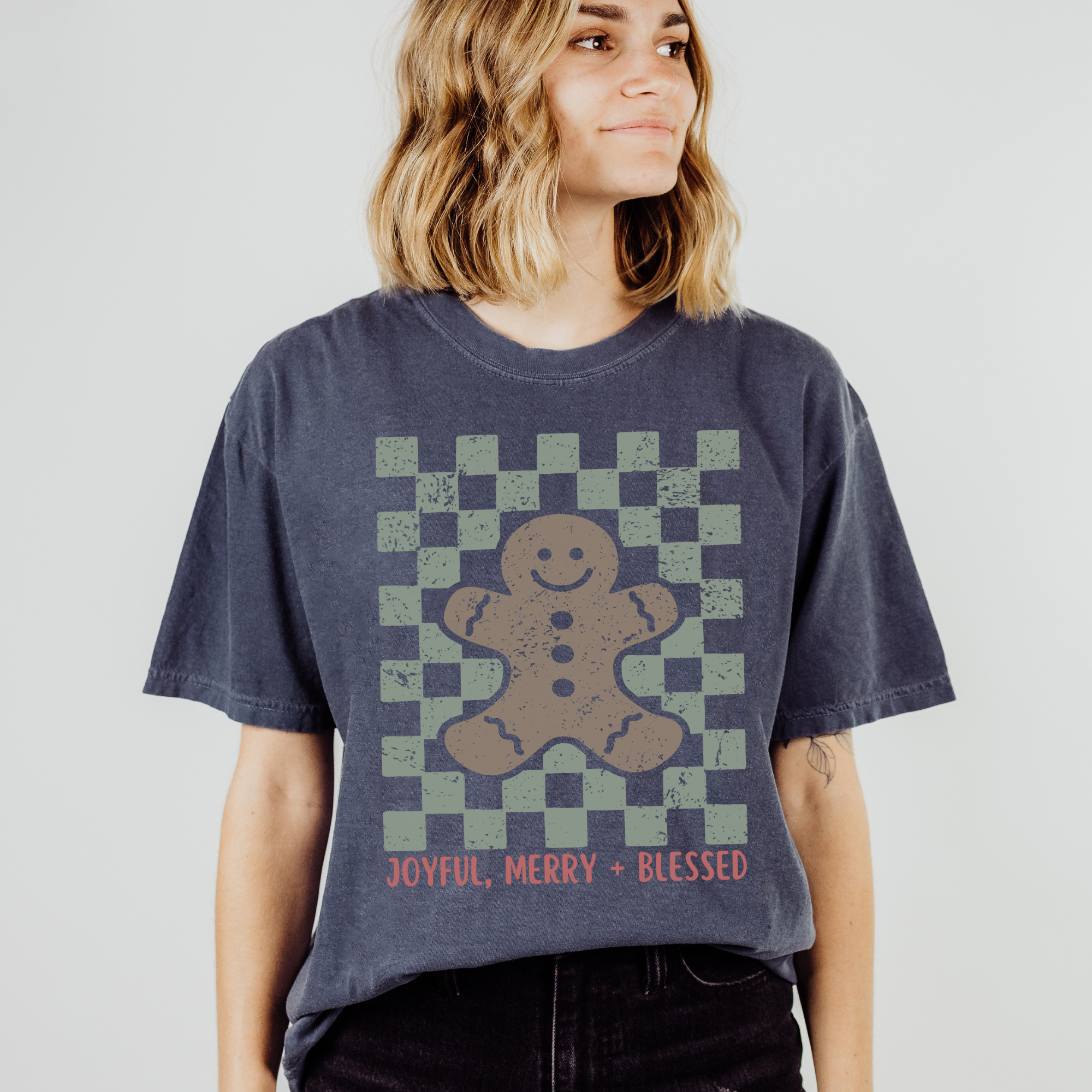 Scripted Pearl - Wholesale Screen Printed T-Shirt - Women's - Joyful Merry Blessed Gingerbread Man Retro Christmas Tshirt 7