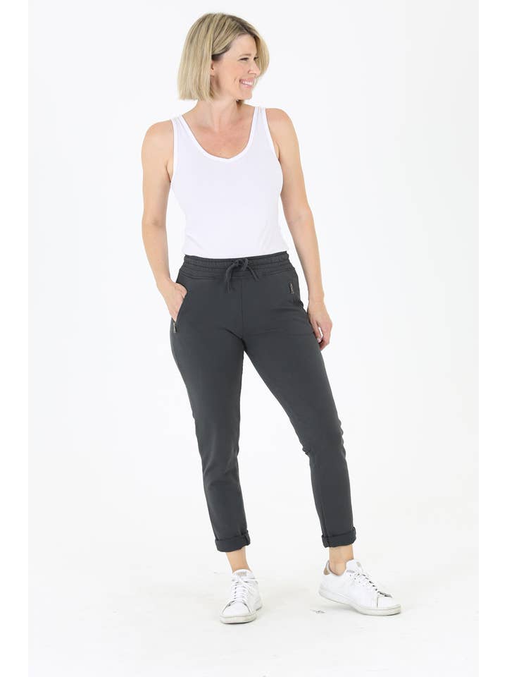 Nostalgia - Vente Pantalon d'intérieur/de jogging – femme - JOGG DE JOGGING EN TISSU ÉPONGE NP746-ASIS AVEC LIEN À NOUER SUR LE DEVANT ET POCHE ZIPPÉE73