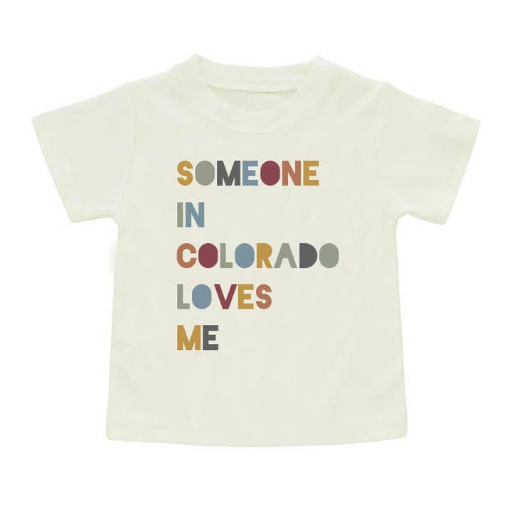 Alguien en Colorado Camiseta de Manga Corta para Niños Pequeños para venta al por mayor de Emerson and Friends