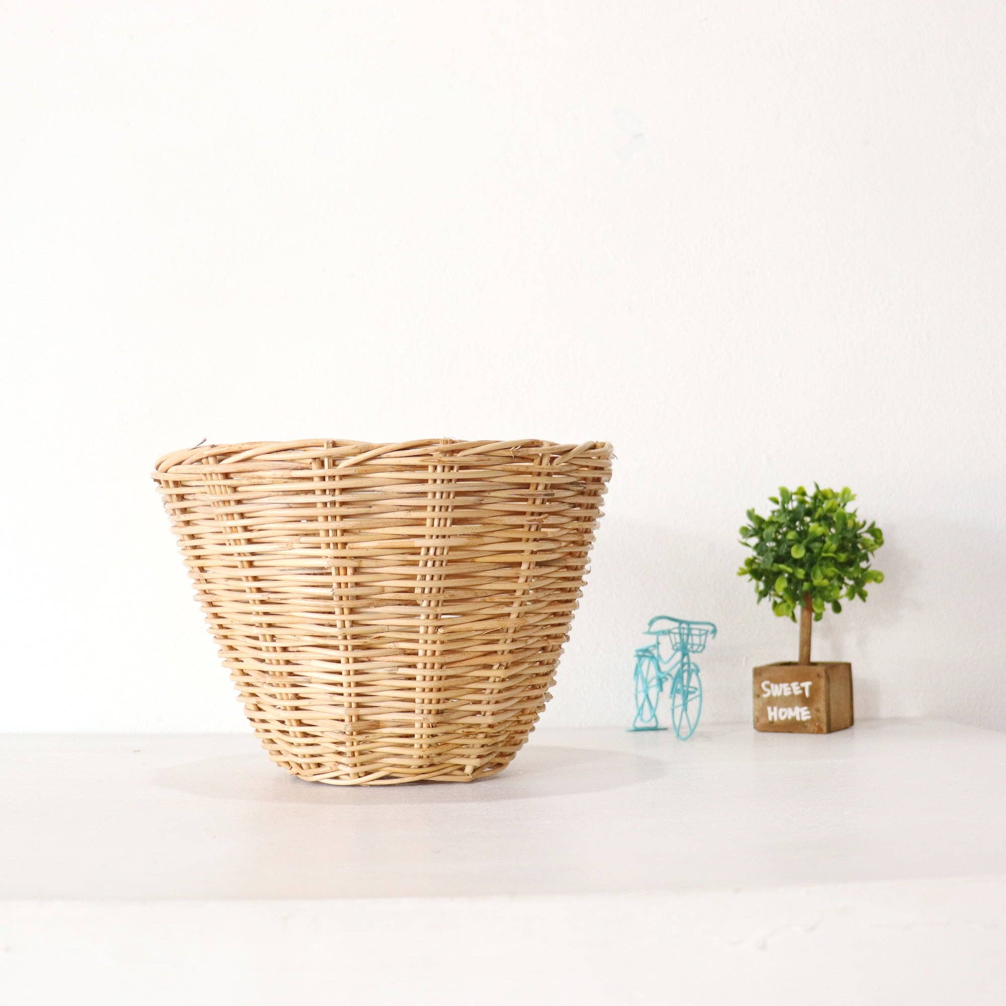 Thaihomeshop - Wholesale Basket - Small Thai Rattan Basket - Storage & Organization9