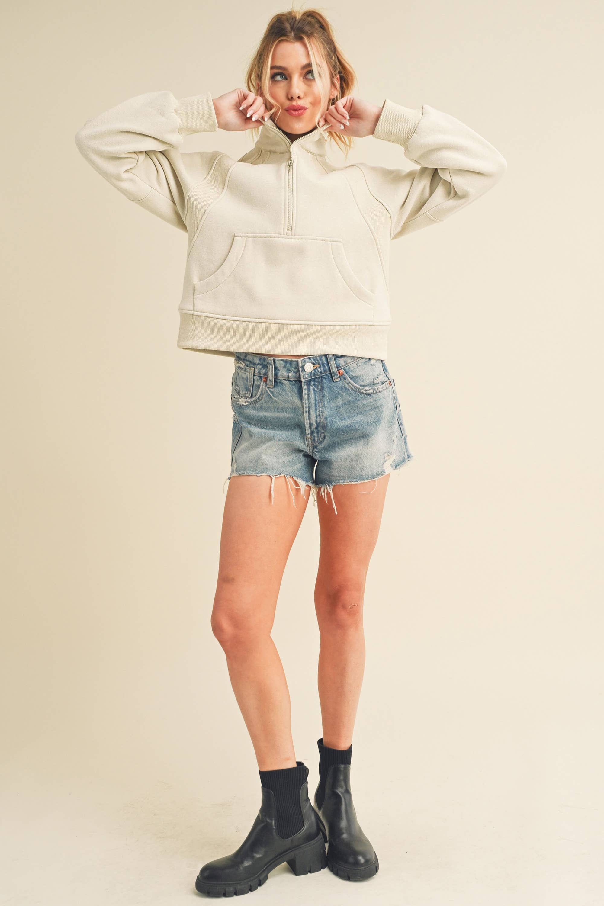 AEMI + CO - Wholesale Sweatshirt - Dames - 950CK Duif, trechterhals, halve ritssluiting, 279