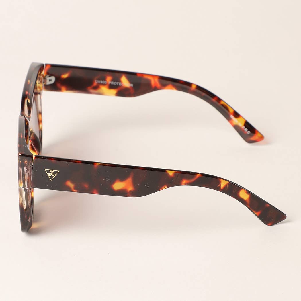 12 OLIKA FÄRGER Överdimensionerade fyrkantiga solglasögon med tjock ram för wholesale på Faire7