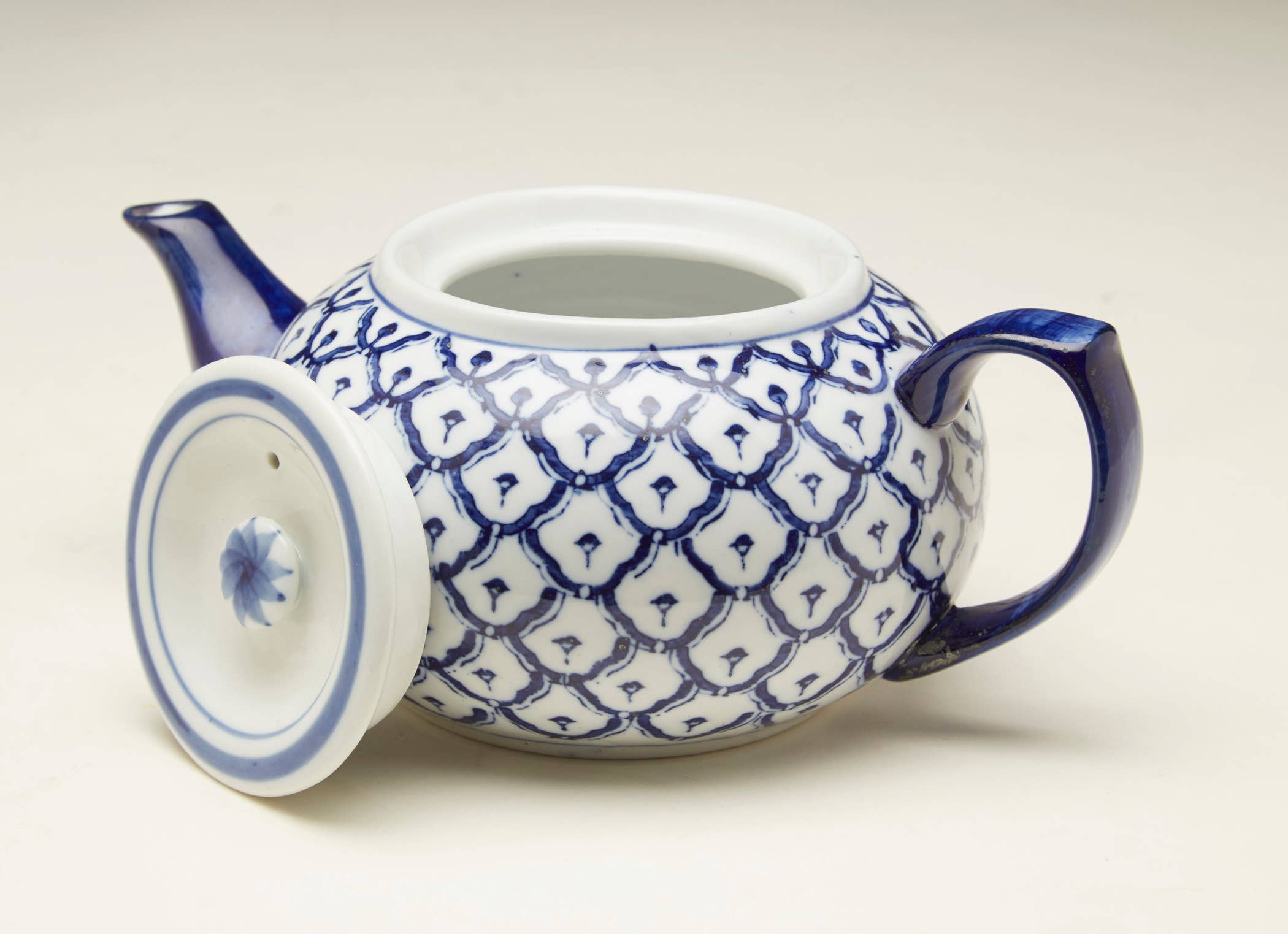 AA Importing - Wholesale Tea Pot - Blue and White Belly Tea Pot1