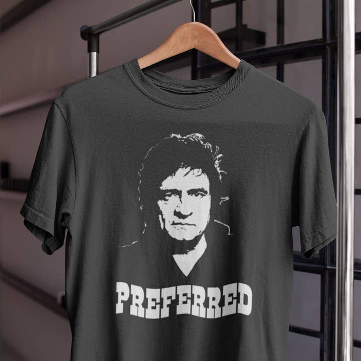 T-shirt noir Johnny Cash Preferred pour la vente par NSP Apparel