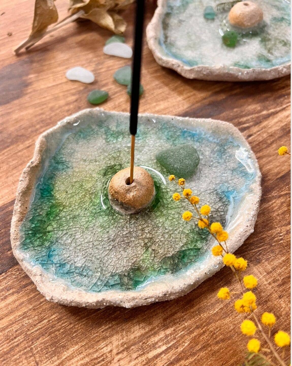 veronicaruizceramica – Engroshandel Røgelsesholder – Turkis røgelsesbrænder med genbrugt strandglas1