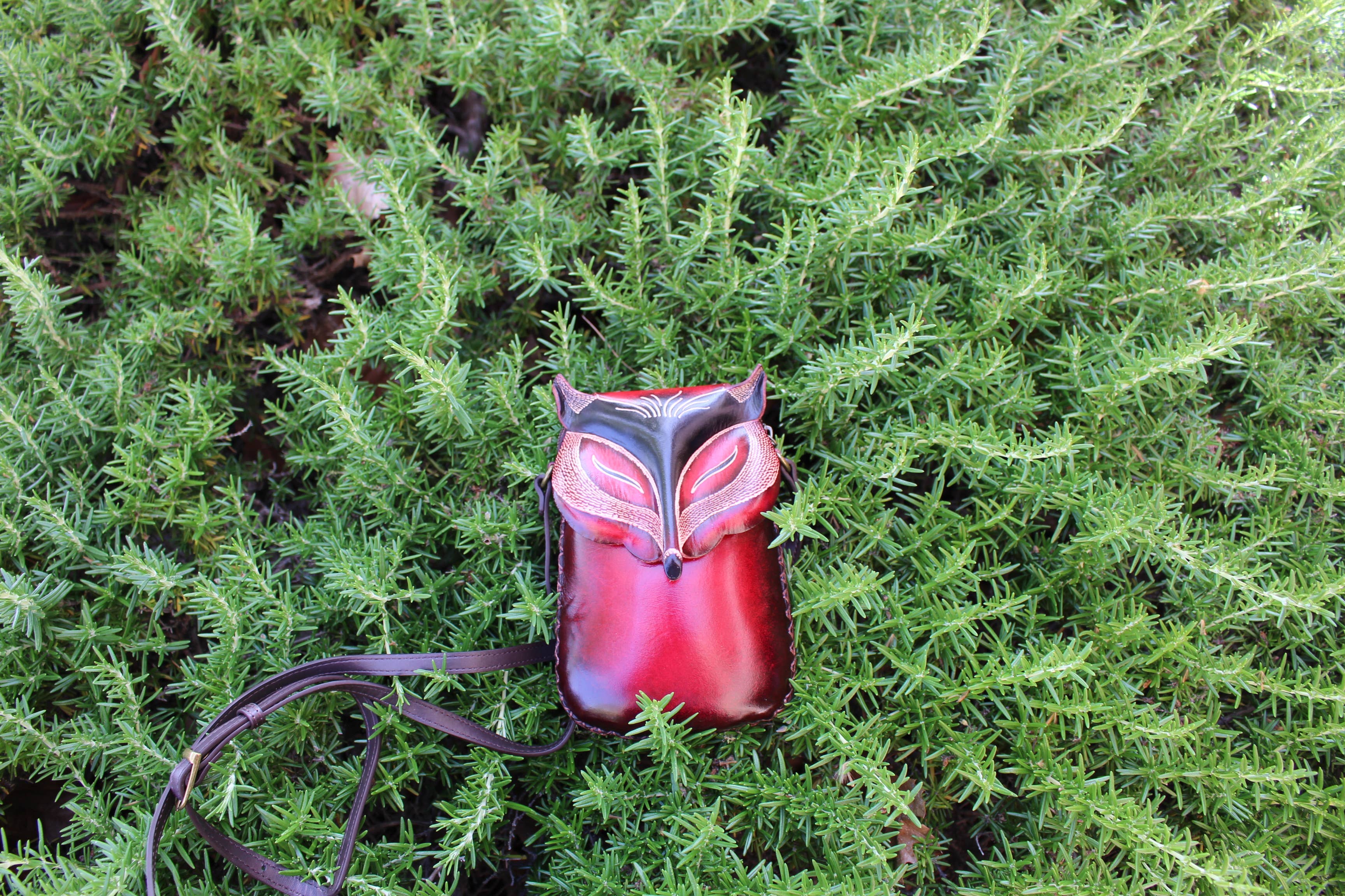 Sunflower Handmade leather inc – wholesale Crossbody bag – Women's – Leather red Fox Pouch purse handbag crossbody2