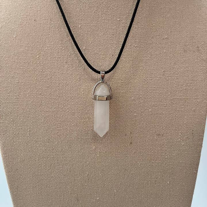 Ciondolo a matita a doppia punta, filo nero per la vendita all'ingrosso da parte di VIE