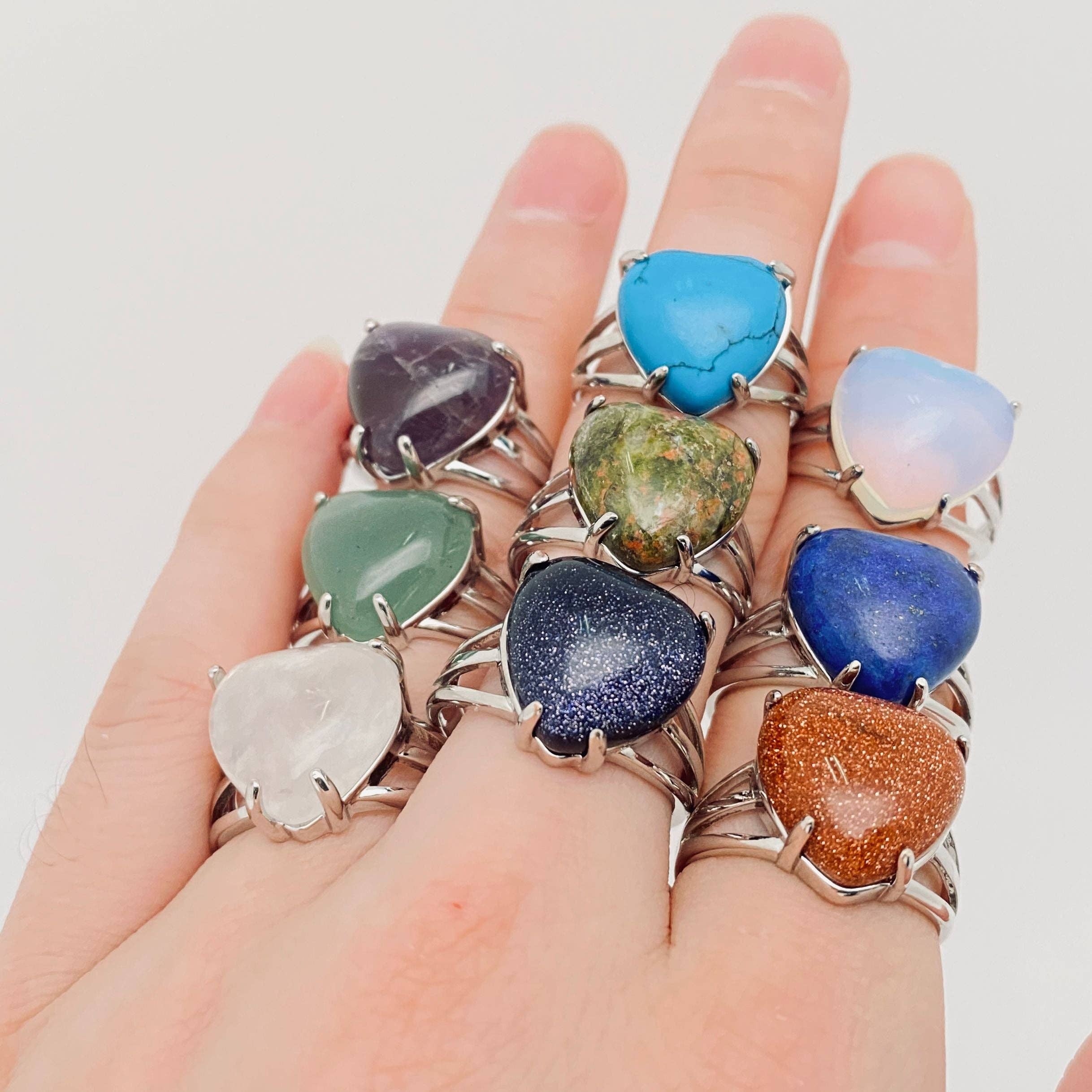 Mio Queena – wholesale Cocktail/statement ring – Heart-shaped Natural Stone Ring | Baroque Style Jewelry10