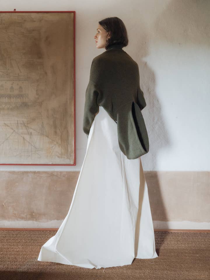 Lèmme - Wholesale Hoodie - Women's - Lambswool Cropped Hoodie11