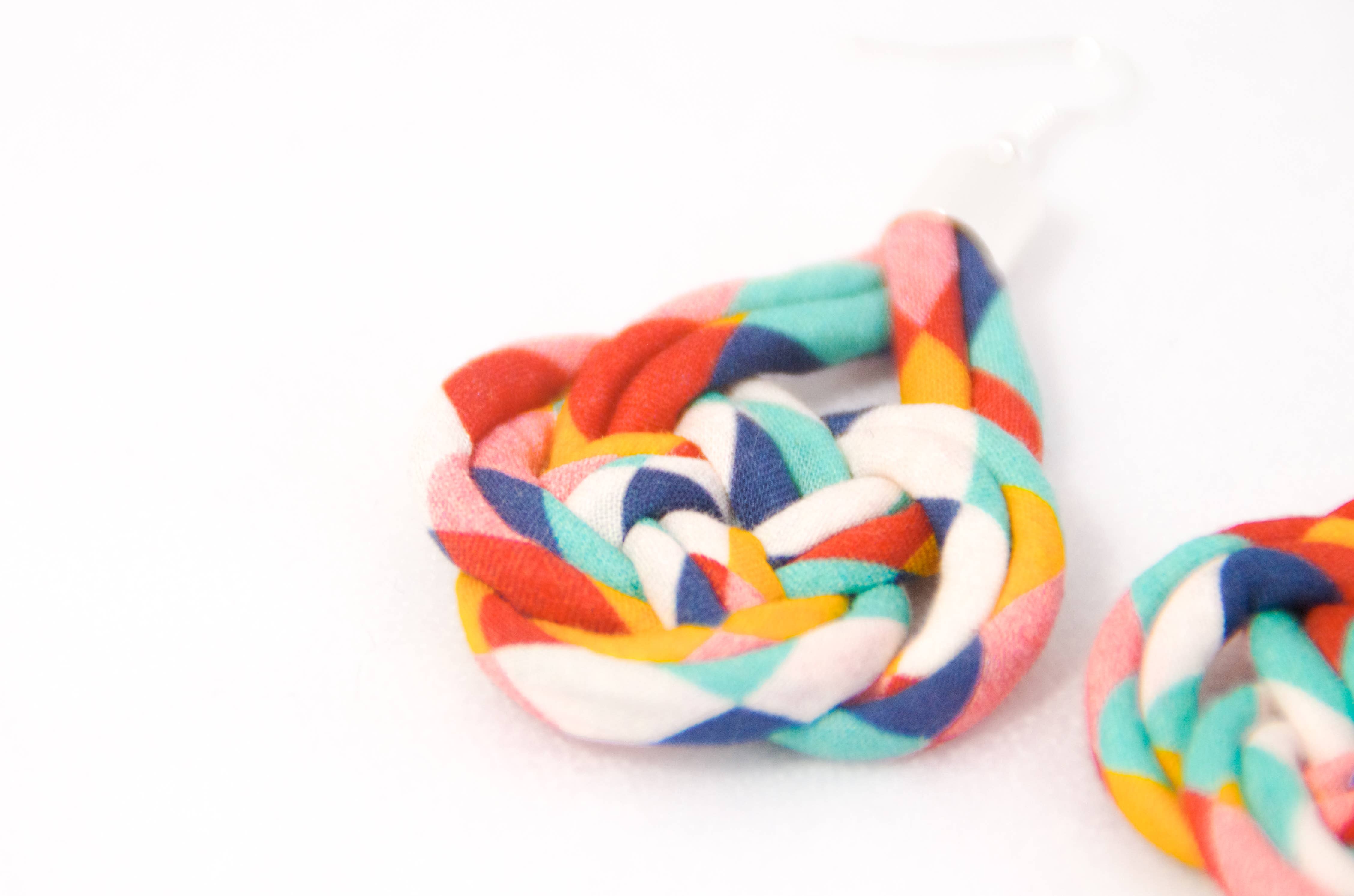 Bunny Bosworth – wholesale Dangle earrings – Large Colourful Fabric Knot Earrings - Fairground Follies11