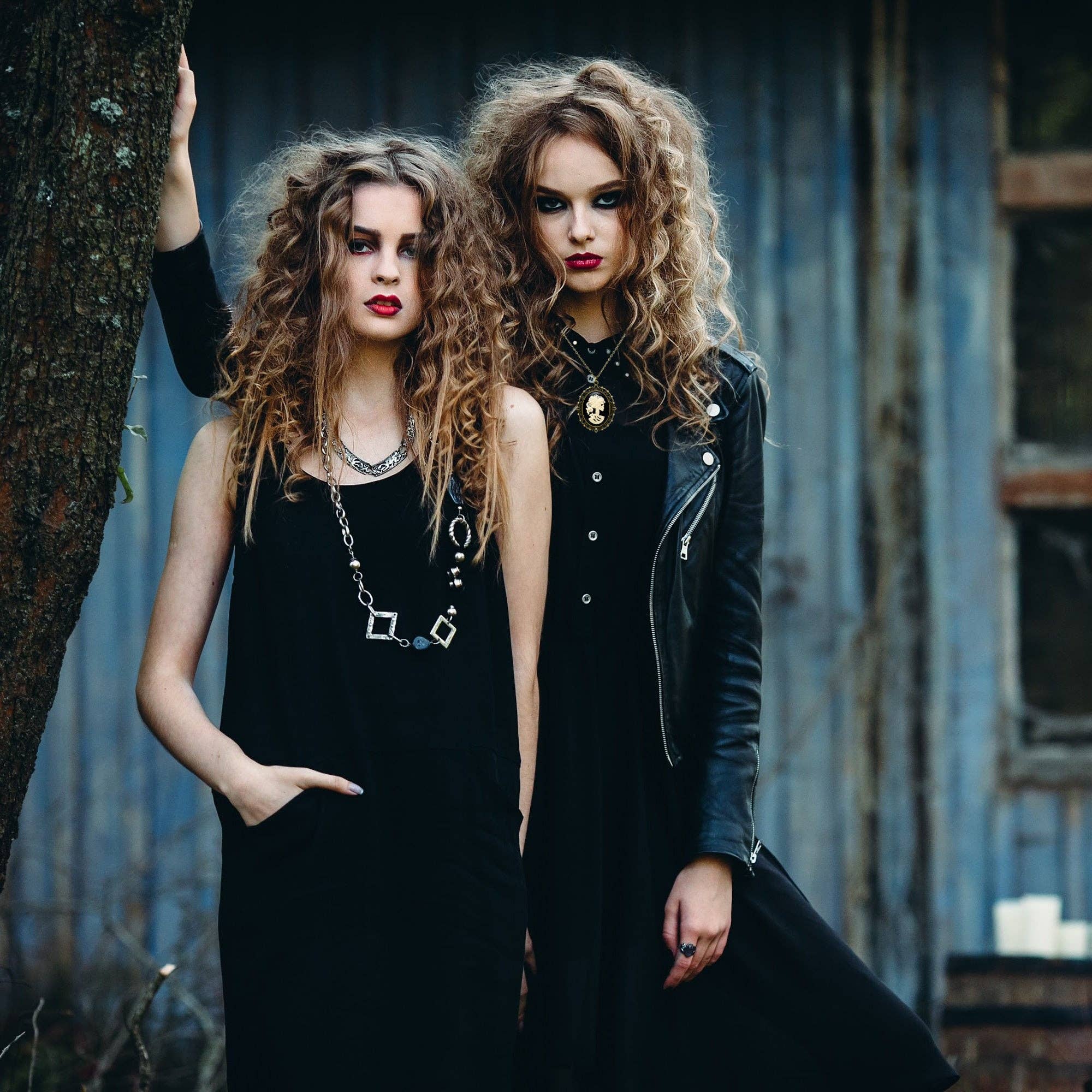 UMBRELLALABORATORY - Wholesale Pendant/Charm Necklace - Victorian lady skeleton necklace1