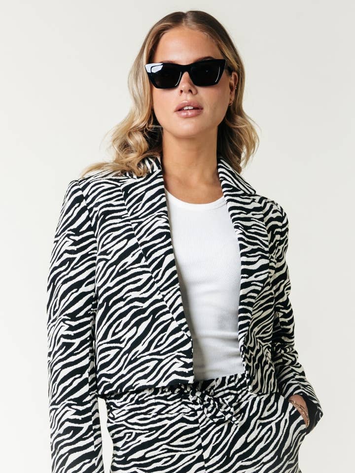 Dente Zebra Jacquard Blazer | Black/white for wholesale by Colourful Rebel
