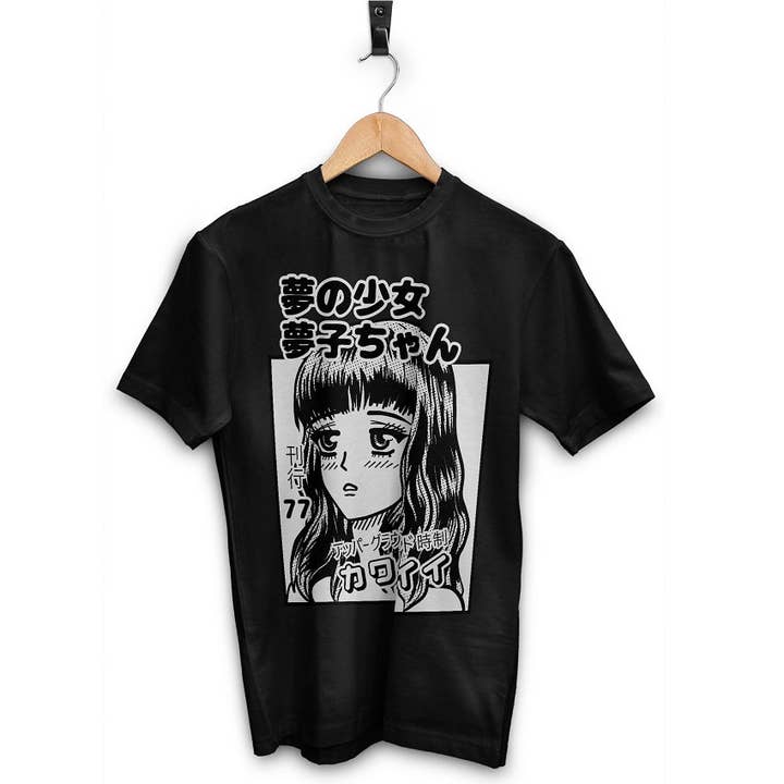 Upperground Tense – T-shirt gráfica - Unissexo por atacado – Camiseta Unissex Estilo Anos 90 com Estampa de Garota de Anime Fofa3