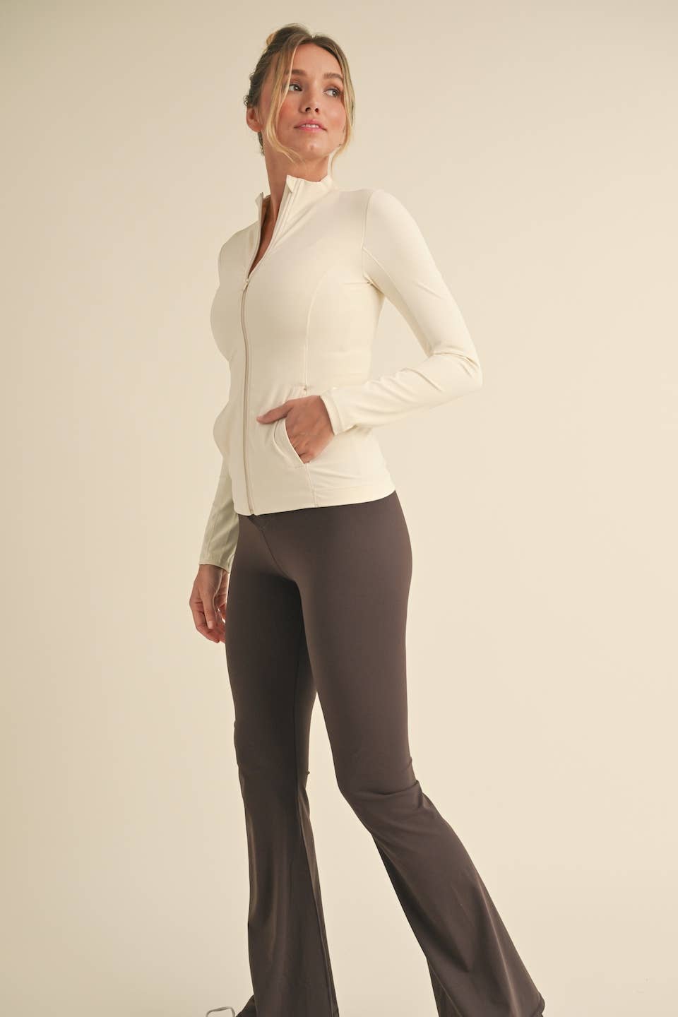 KIMBERLY C - Vendita all'ingrosso Giacca sportiva - Donna - Giacca aderente morbida come burro con tasche24