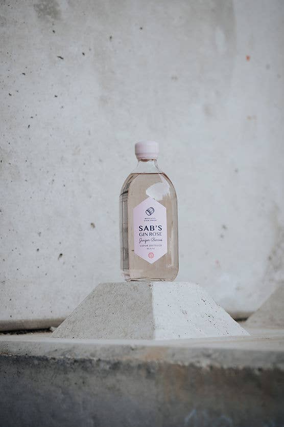 SAB'S – wholesale Gin – The Pink Gin - Moscatel Barrel1