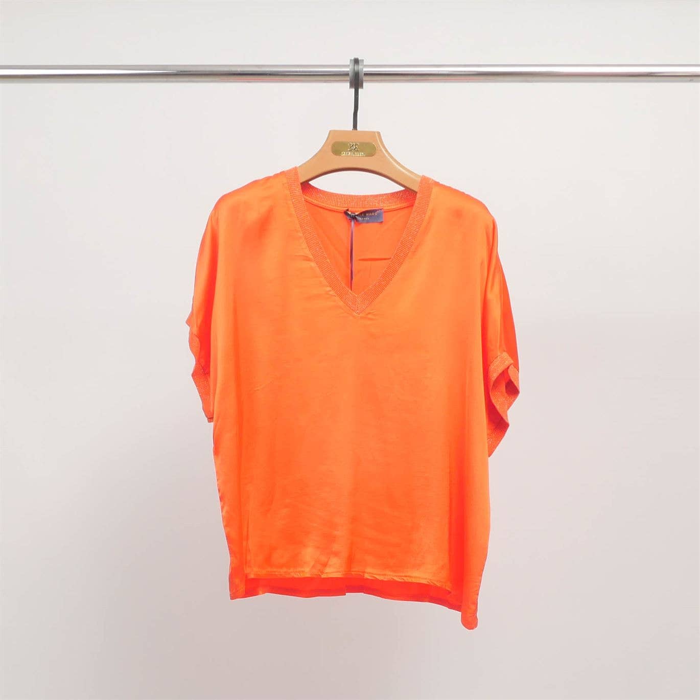 Cecile Wang - Vendita all'ingrosso Tunica - Donna - Tunica collo a V in raso fluido – DB143601