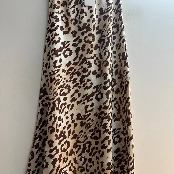 10480LC fluid and lightweight, with an elastic waist and other Purchase Wholesale blusas para mujer. Free Returns & Net 60 Terms on Faire trending on Faire.