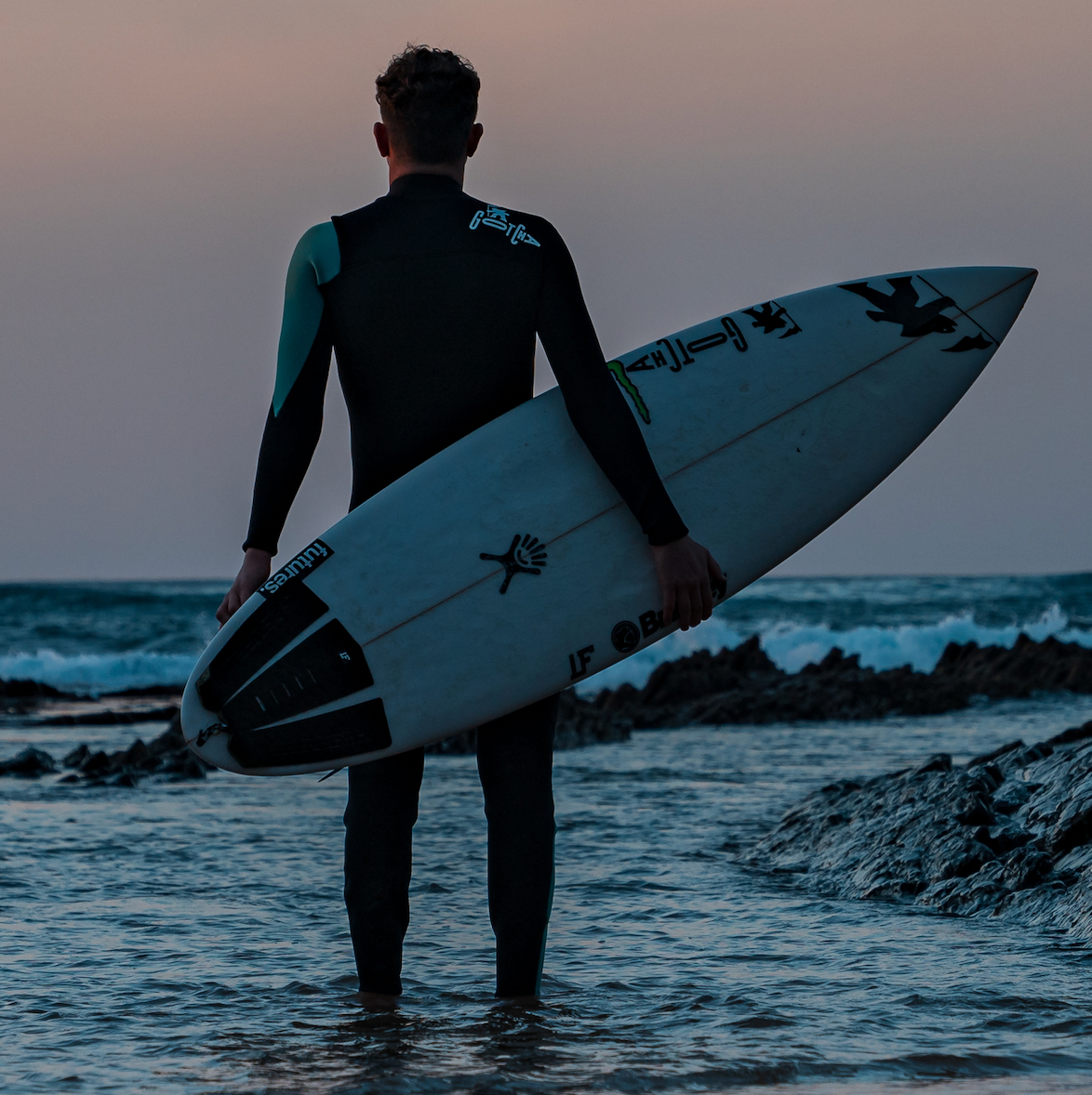 BLACK BLUE PHANTOM PRO 3.2 WETSUIT for wholesale on Faire6