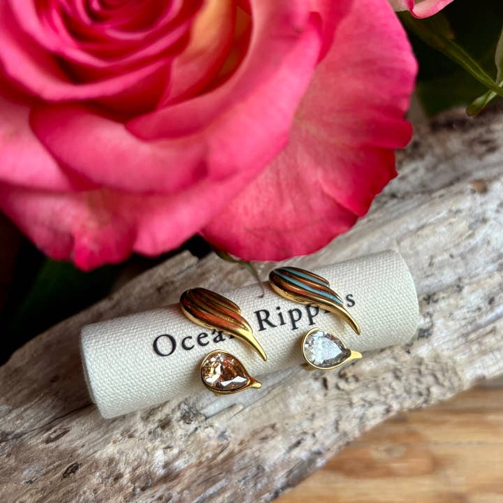 Ocean Ripples – wholesale Single stone/solitaire ring – 18ct Gold Plated Cubic Zirconia Open Top Leaf Ring - Available in Two Colours2