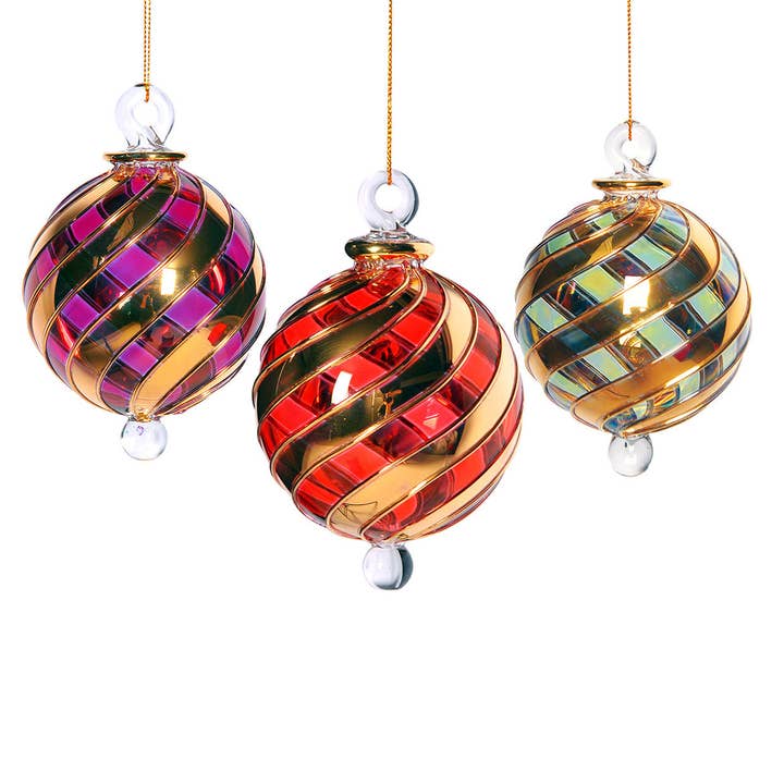Le 16e ornement G pour la vente par Unique Glass Ornaments