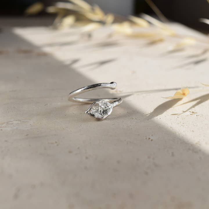 MUKA studio – wholesale Band/stacked ring – Open Leaf Ring1