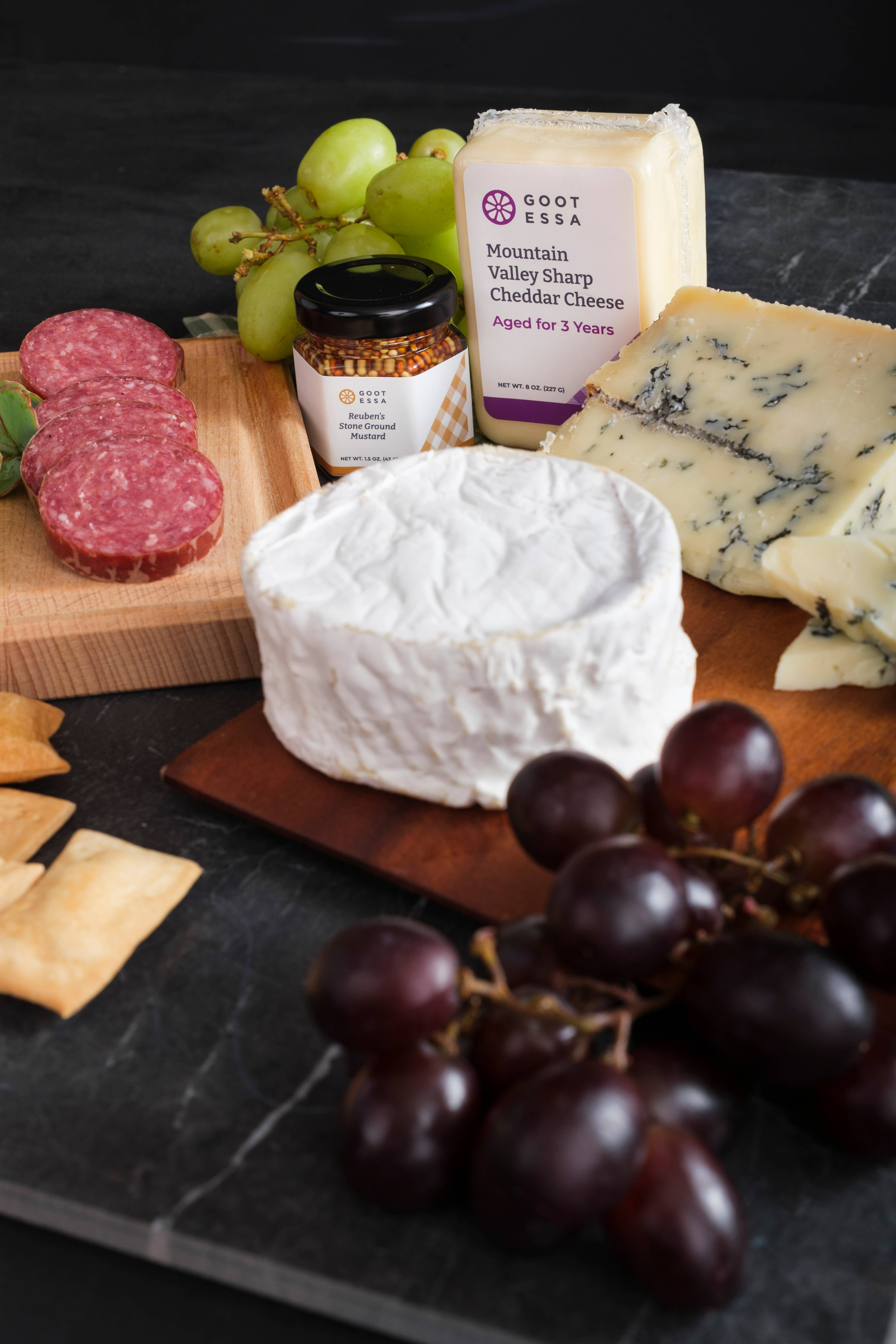 Goot Essa - Wholesale Cheese - Der Weichen Gehl Cheese (Camembert Style Cheese) - 6 oz2