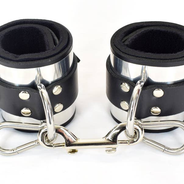 Metalen Band Pols Bondage Boeien voor wholesale door Axovus