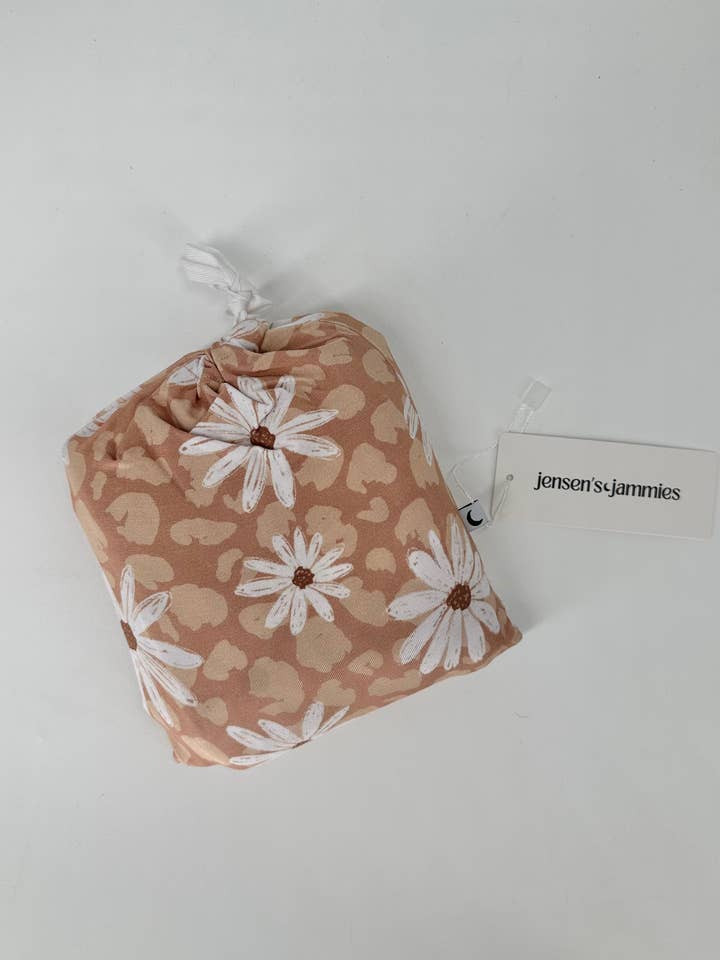 Jensens Jammies - Wholesale Swaddle - Baby - My Daisy Girl Swaddle/Headband1