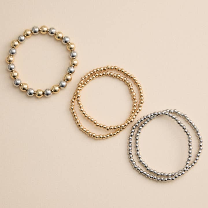Ensemble de Bracelets Élastiques Perlés Revêtus de Cuivre – Empilables & Élégants pour la vente par Frem