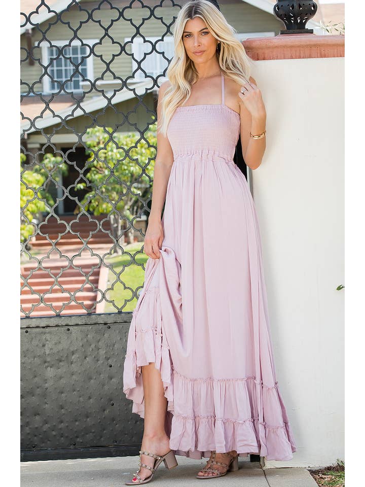 Sweet Lovely by Jen – Großhandel Kleid – Damen – MAXIKLEID MIT RÜCKENAUSSCHNITT UND GESMOKTEM STUFENROCK20