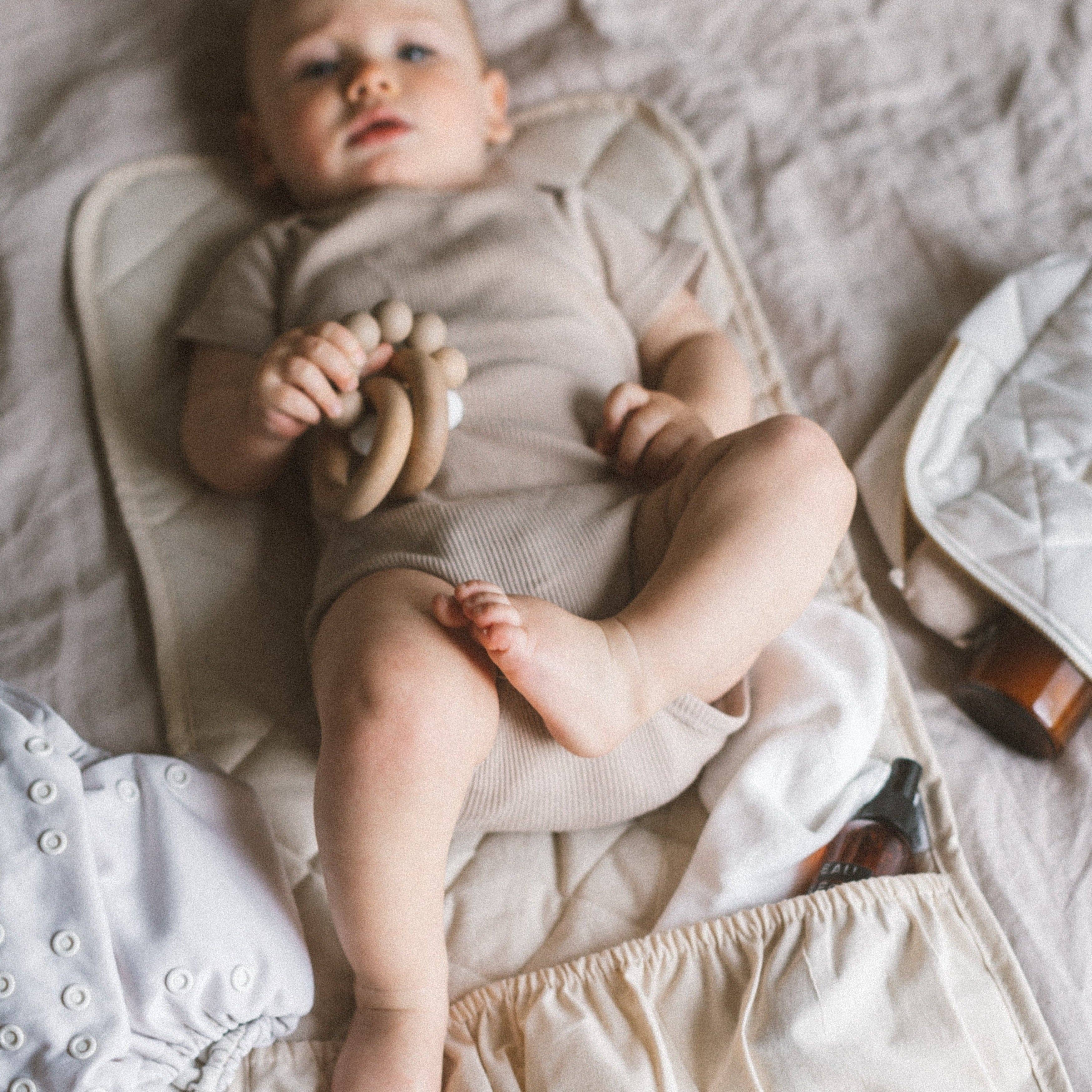 Dans le sac – wholesale Blöjbytesmatta - Baby – Skötmatta för baby - lätt att stoppa i skötväskan0